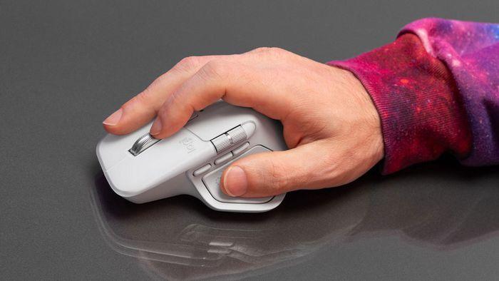 Logitech corrige falha que travava mouses e teclados no macOS; veja como baixar